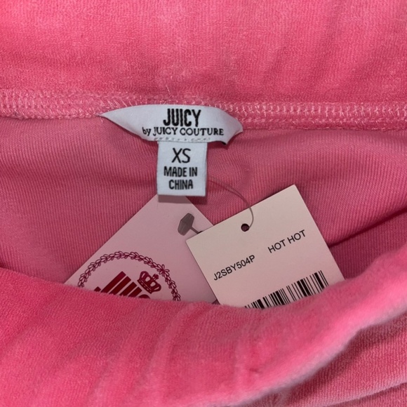Juicy by Juicy Couture Pink Terry Cloth Shorts - NEW WITH TAGS! - Picture 4 of 5